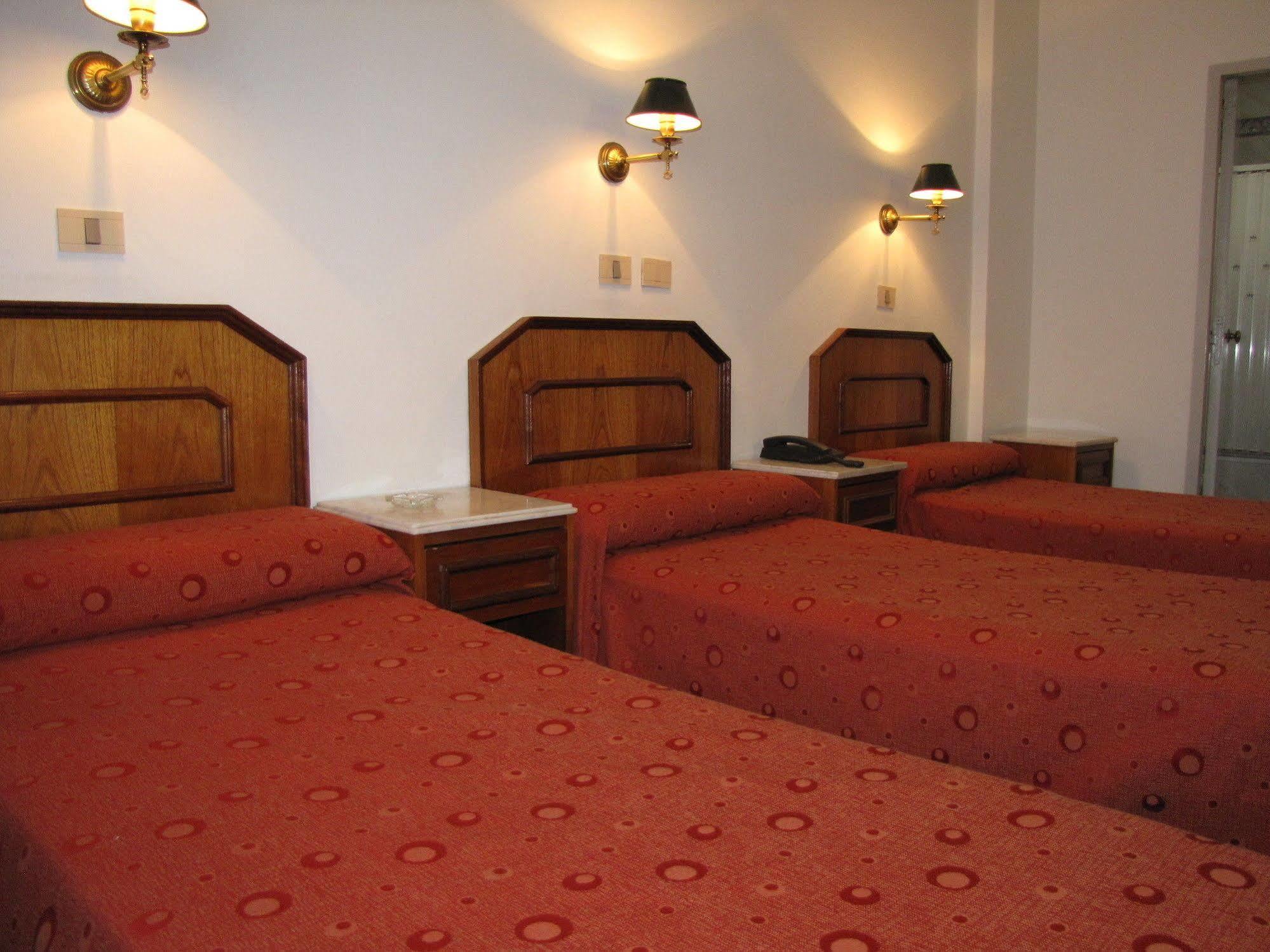 Hotel Tres Sargentos Buenos Aires Zewnętrze zdjęcie