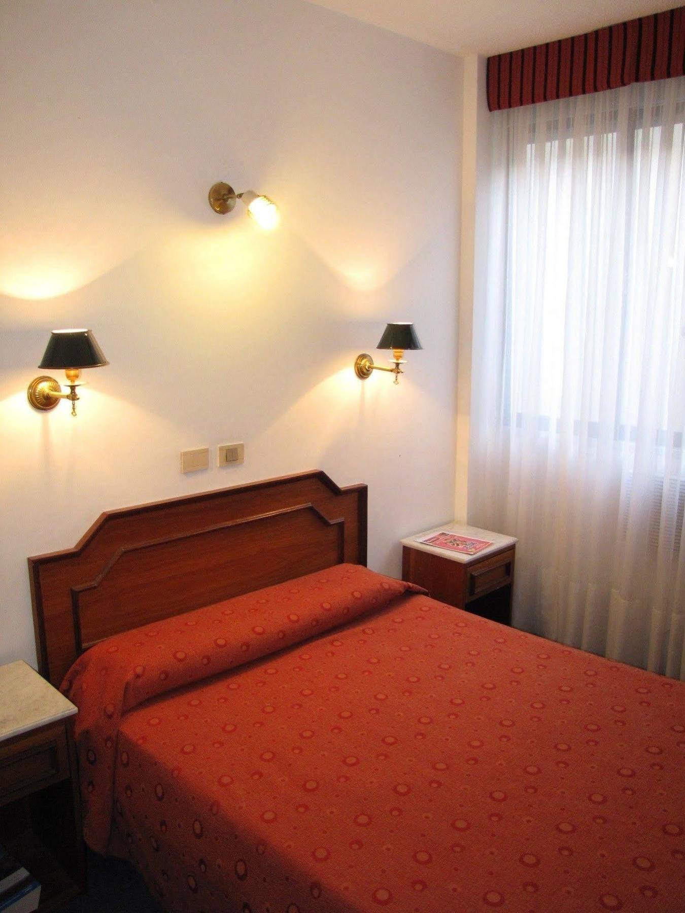 Hotel Tres Sargentos Buenos Aires Zewnętrze zdjęcie