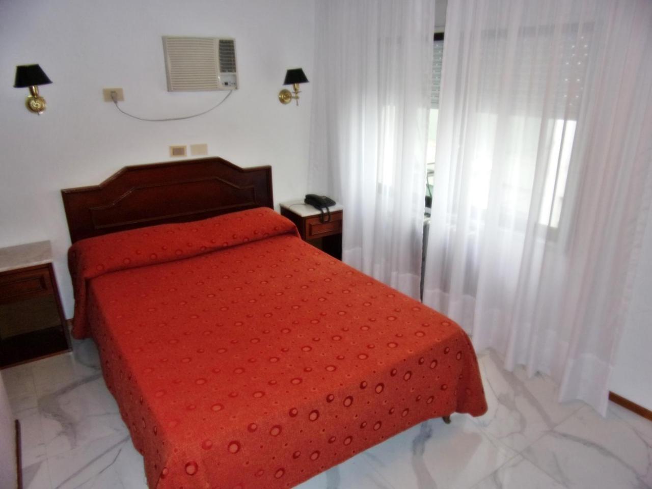 Hotel Tres Sargentos Buenos Aires Zewnętrze zdjęcie